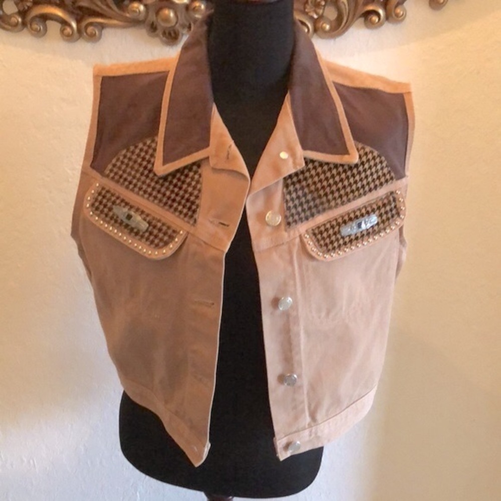 Cache Classic Jean Vest - Large - image 1